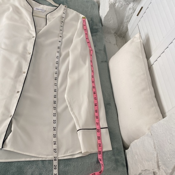 Calvin Klein white long sleeve button front black trimmed w/ silver button shirt - Picture 9 of 11